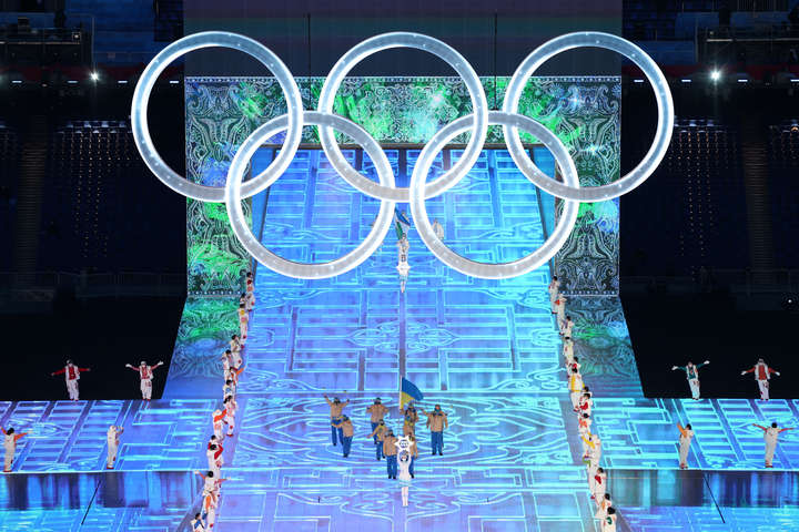 З’явилися яскраві фото збірної України з параду на відкритті Олімпіади