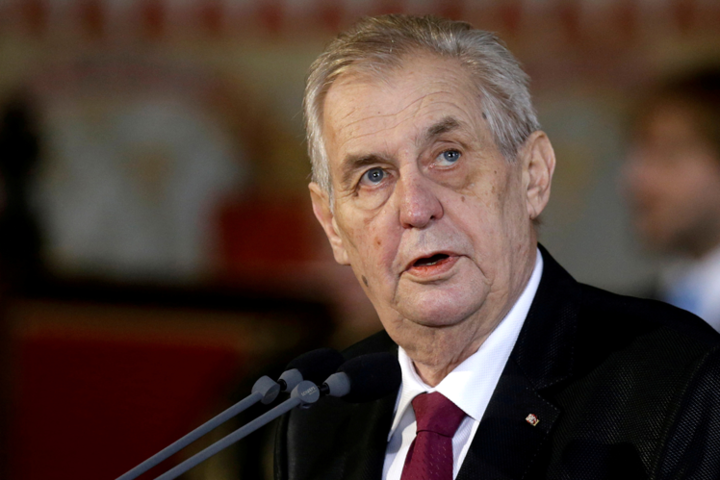 Президент Чехії виступив проти відправлення військових НАТО в Україну