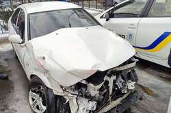 «Герой паркування»: під Києвом водій протаранив шість авто (фото)