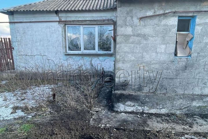 Боевики забросали гранатами школу в Донецкой области (фото)