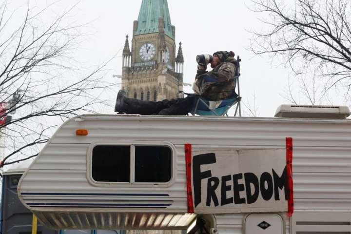 Через протест далекобійників у столиці Канади оголошено надзвичайний стан 