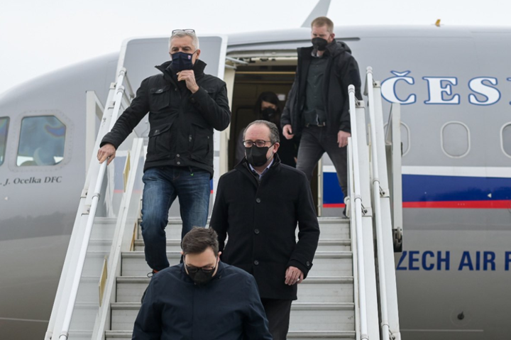 Міністри закордонних справ трьох країн приїхали на Донбас