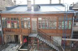 Фото: - Ремонт будівлі, де&nbsp;колись жив та&nbsp;працював сатирик, вже на фініші