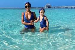 Димопулос пожаловалась, что в отеле на Мальдивах «голым не походишь» (фото)