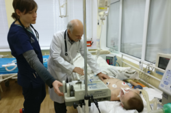 Інфекціоніст Сергій Крамарев: Немовлята лікуються довше, у них перебіг «Омікрона» важчий