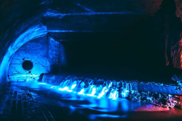 Підземна річка Глибочиця на Подолі: захопливі фото 
