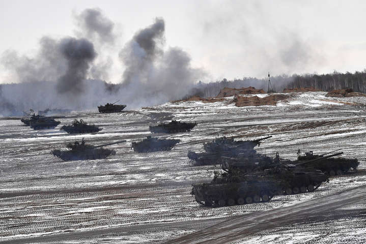 Будет наступление? Россия и Беларусь начнут военные маневры у границы с Украиной 