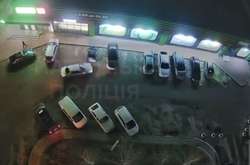 На Київщині водій розтрощив припарковані автомобілі (відео)