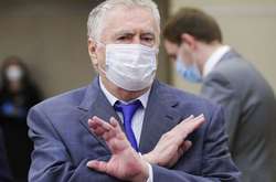 Жириновський, попри критичний стан, відмовляється від штучної вентиляції легень