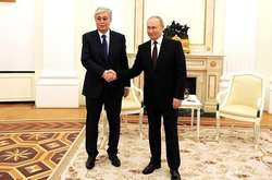 Касим-Жомарт Токаєв зустрівся у Кремлі з Володимиром Путіним