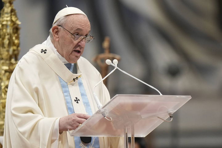 Папа Римский считает полномасштабную войну в Украине безумием