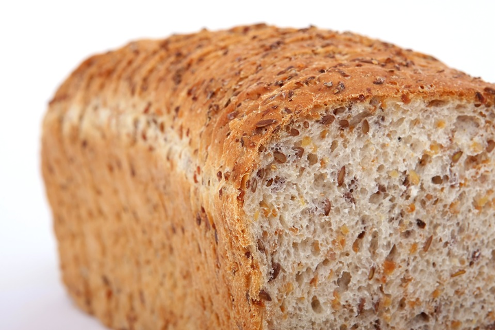 Хлеб снова подорожает: когда и насколько