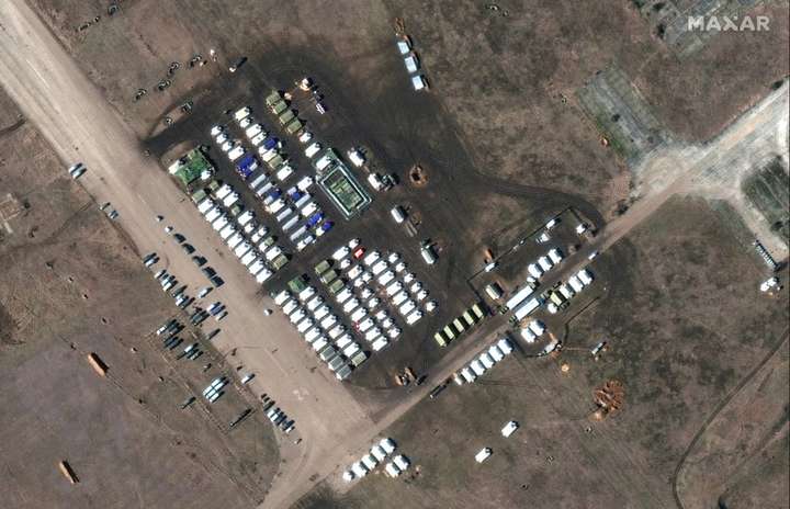 США оприлюднили супутникові знімки з новими силами РФ довкола України