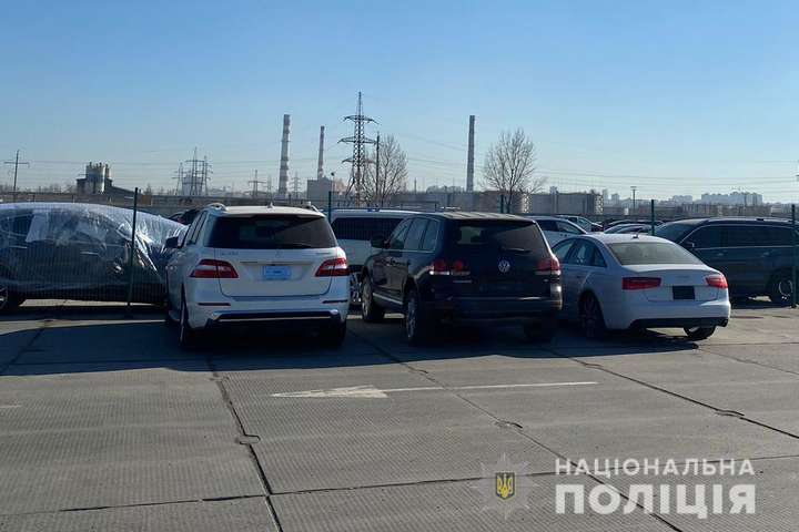 Одеські митники створили злочинну схему імпорту американських авто