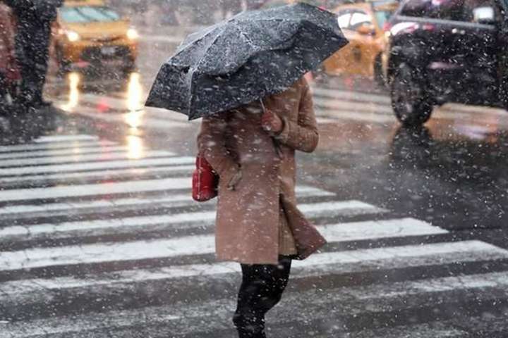 Дощ зі снігом: прогноз погоди в Україні на 12 лютого