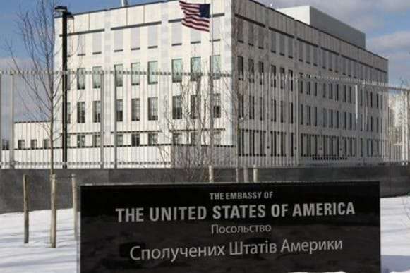 Посольство США підтвердило евакуацію частини дипломатів з України