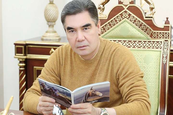Президент Туркменістану вирішив передати владу молодим керівникам