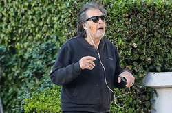  Фото танцующего Аль Пачино стали вирусными 