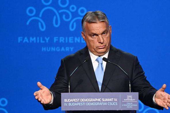 Орбан натякнув на можливий вихід Угорщини з Євросоюзу