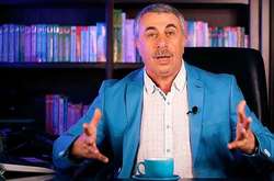 Комаровський назвав суттєву різницю між головним болем та мігренню