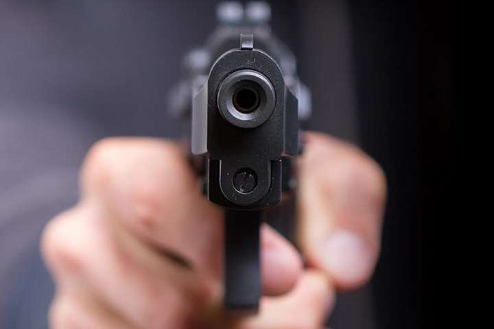 На Прикарпатті кілер застрелив кримінального авторитета на прийомі в стоматолога