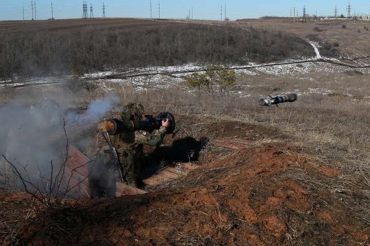 Військові вчилися стріляти із NLAW на Донеччині: потужні фото 