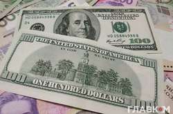 Національний банк України встановив курс долар США на рівні 28,24 грн