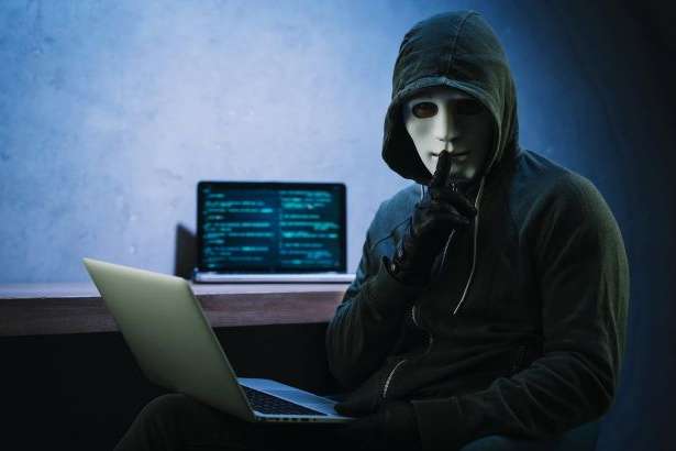 На українців здійснюється хакерська атака через Facebook: деталі