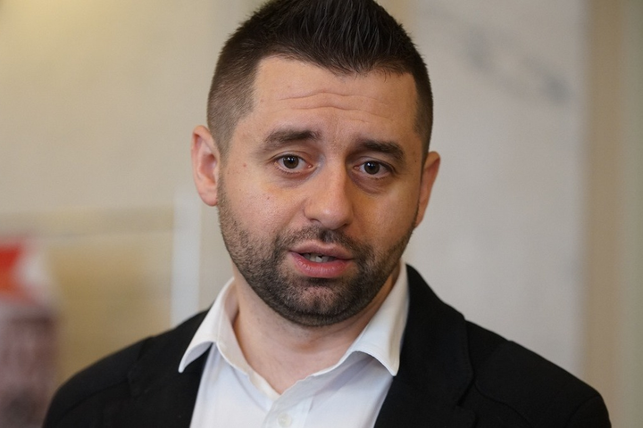 Арахамия назвал подарком для Украины признание Госдумой «Л/ДНР»