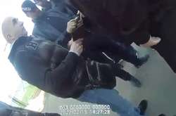 Напад на журналістів у Дніпрі було зафіксовано на бодікамеру (відео)