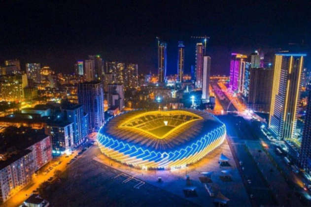 Стадіон у Грузії засяяв синьо-жовтими кольорами (яскраві фото)