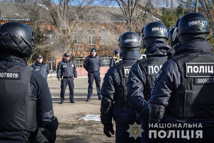 Поліція обіцяє затримувати любителів «руського міра»