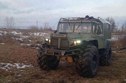 Украинец создал вездеход, который способный преодолеть болото (видео)