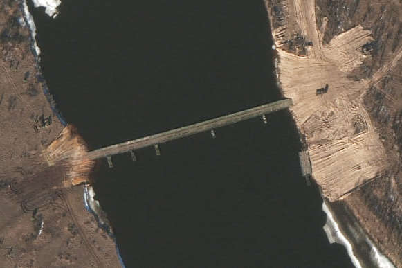 Понтонний міст через Прип’ять у Білорусі щезнув