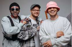 Группа Kalush Orchestra подписывает документы на участие в Евровидении-2022