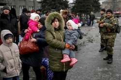 Окупанти залякують жителів ОРДЛО та влаштовують евакуацію до Ростовської області 