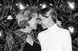 Вера Брежнева показала маму, мужа и младшую дочь (фото)