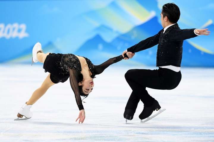 Китайська пара закрила програму фігуристів на Олімпіаді третім світовим рекордом