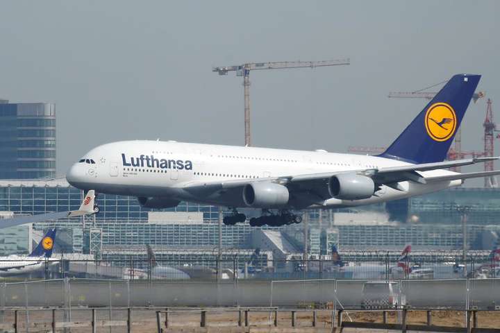 Слідом за Києвом, Lufthansa зупинила польоти до ще одного українського міста