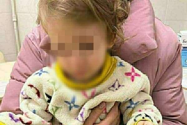 У Луцьку матір покинула в лікарні маленьку доньку: жінку вже позбавили прав щодо вісьмох дітей