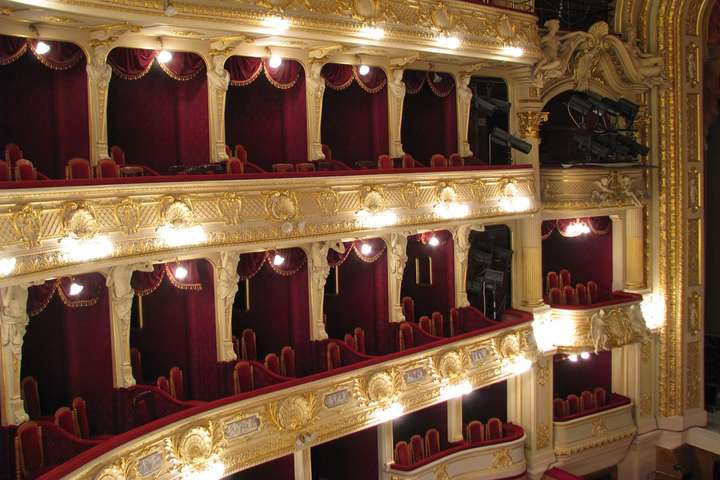 Скандал у Львівській опері: артисти балету звинуватили свого керівника у побитті працівниці