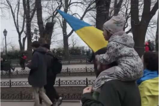 «Україна – понад усе!»: дівчинка з Одеси вразила мережу (відео)