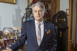 Ющенко опроверг информацию о бегстве из Украины