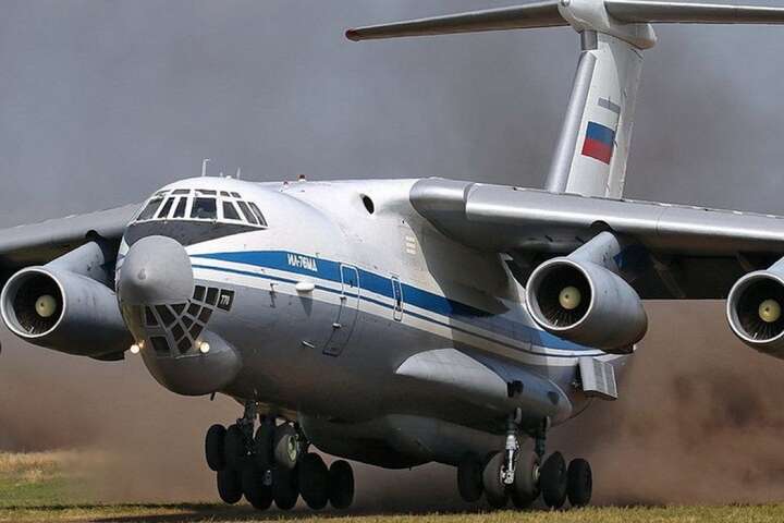 Bellingcat: у напрямку Києва летять 18 російських літаків з десантом