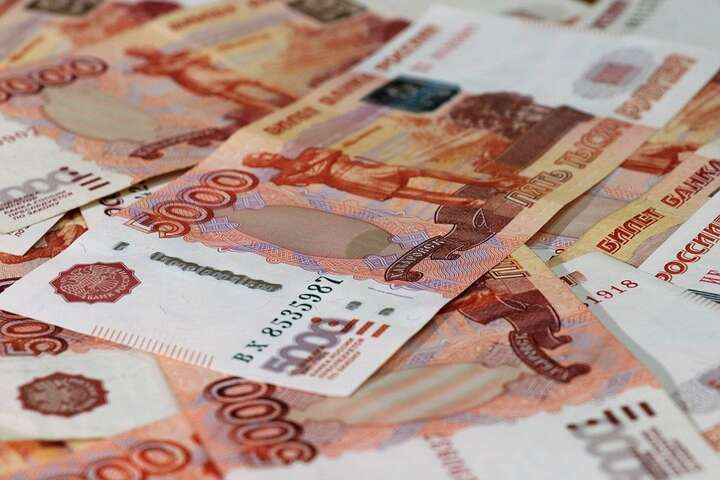 Нацбанк заборонив операції з російськими та білоруськими рублями