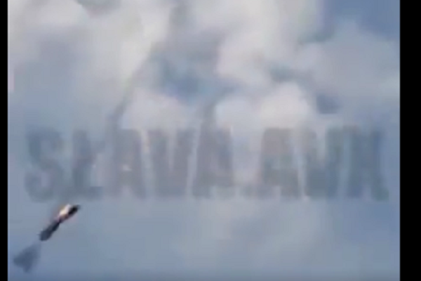 Українці ефектно знищили російський винищувач під Харковом (відео)