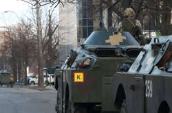  Українська військова техніка на вулицях Києва. 