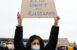  Демонстранти в Берліні в п'ятницю вимагають «ніякого Swift для Росії» 
