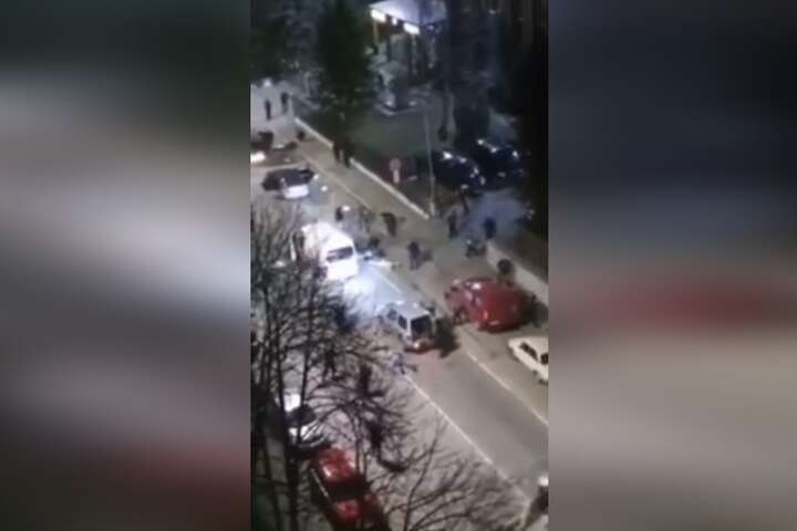 У Києві диверсанти ховалися у цивільних авто (відео)