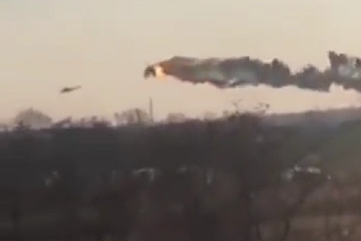 З'явилося відео підбитого вертольота РФ